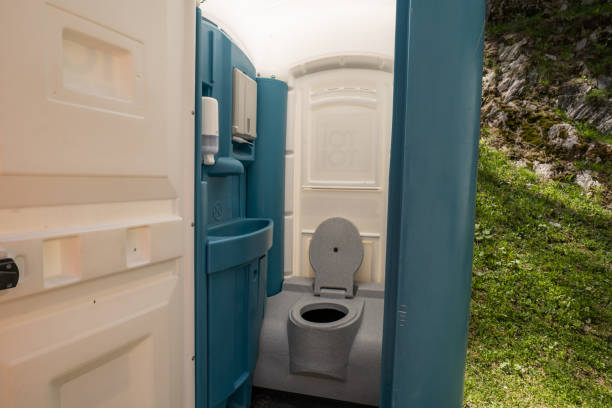 Best Porta potty delivery and setup  in Mendenhall, MS